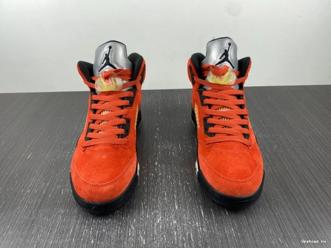 DD9336-800 on 5 Dunk Jordan Mars Retro 0825